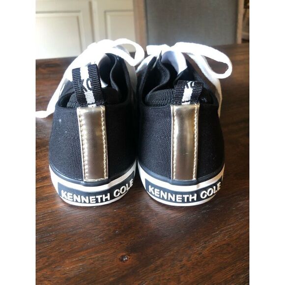 Kenneth Cole “The Run” ladies sneaker - Picture 2 of 6